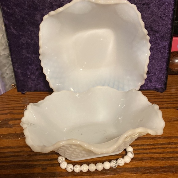 Hazel Atlas Diamond Ruffled Rim mill glass candy bowl vintage - Picture 3 of 5